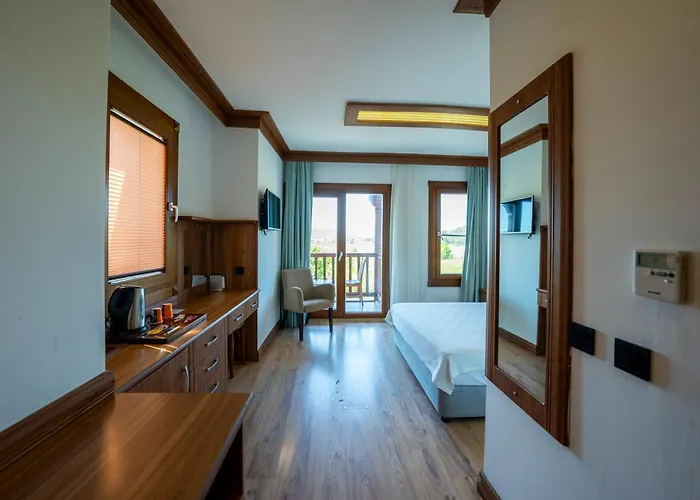 Hotel Azmakhan Akyaka 