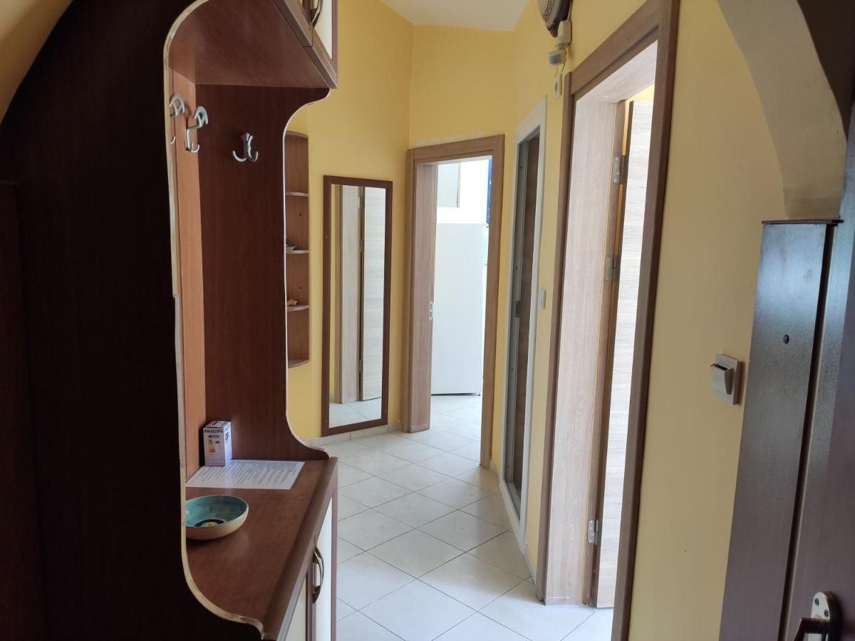 Two-Bedroom Apartment,1004688036:JPEG