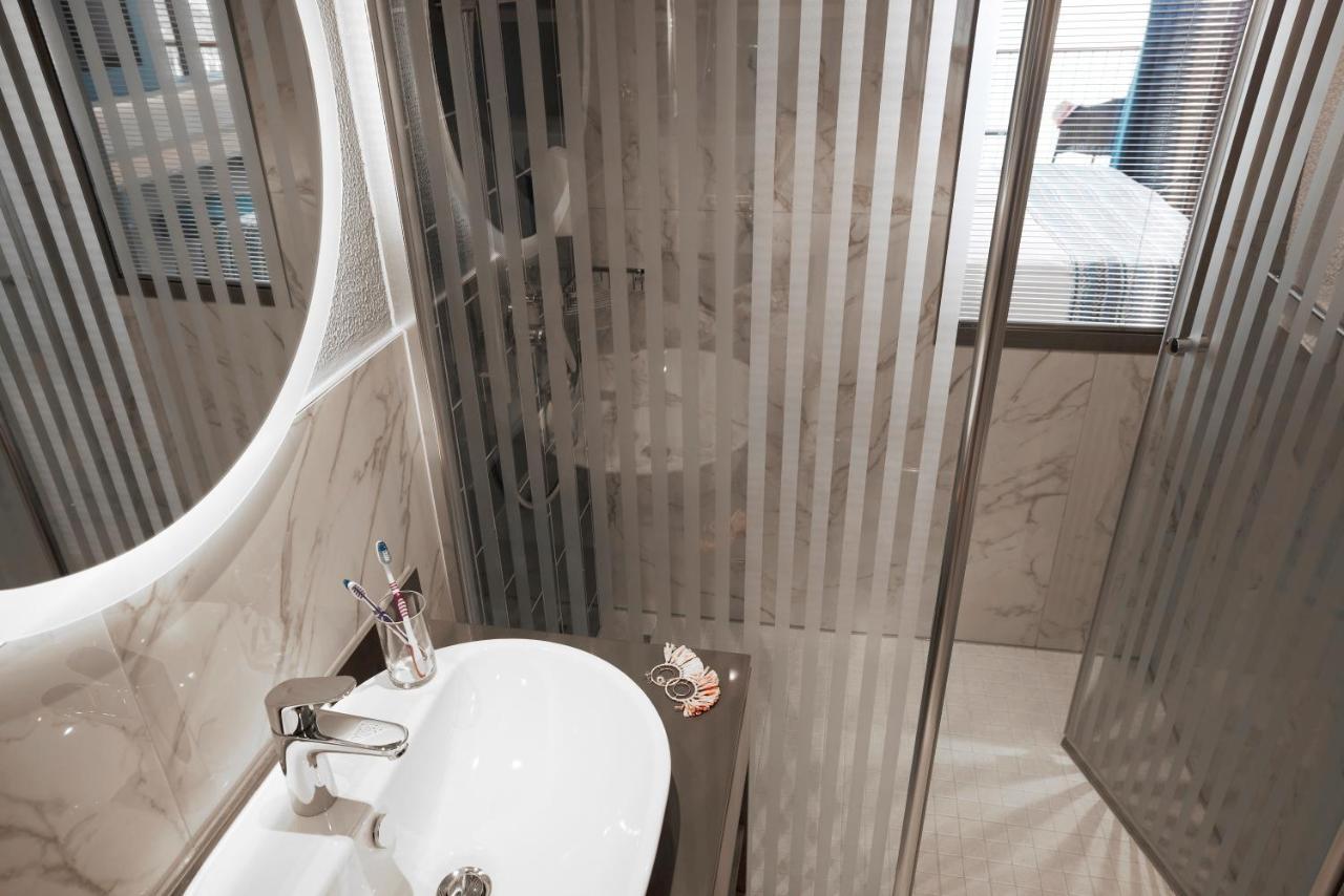 Single Room Balcony,1346269232:JPEG