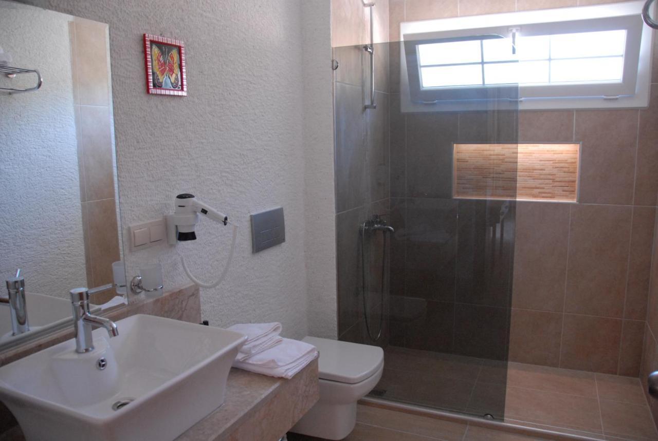 Classic Double Room Balcony,1400017826:JPEG