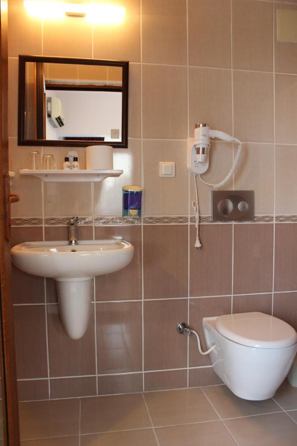 Standard Double Room,1247628781:JPEG