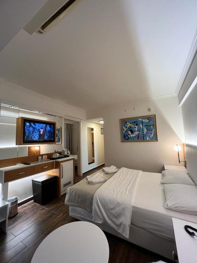 Deluxe Family Suite,1175311410:JPEG