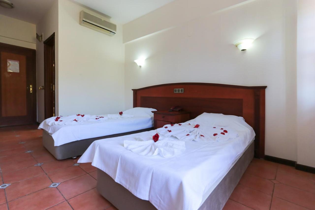 Budget Double Room,1371717287:JPEG