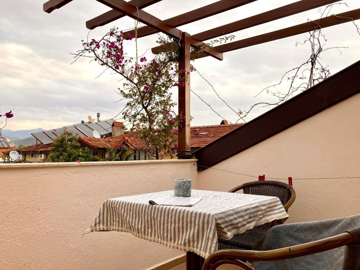 Studio mit Terrasse (2 Erwachsene)