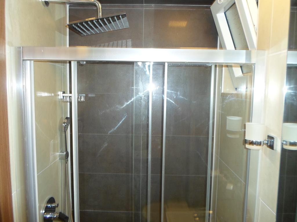 Two-Bedroom Apartment,136319238:JPEG