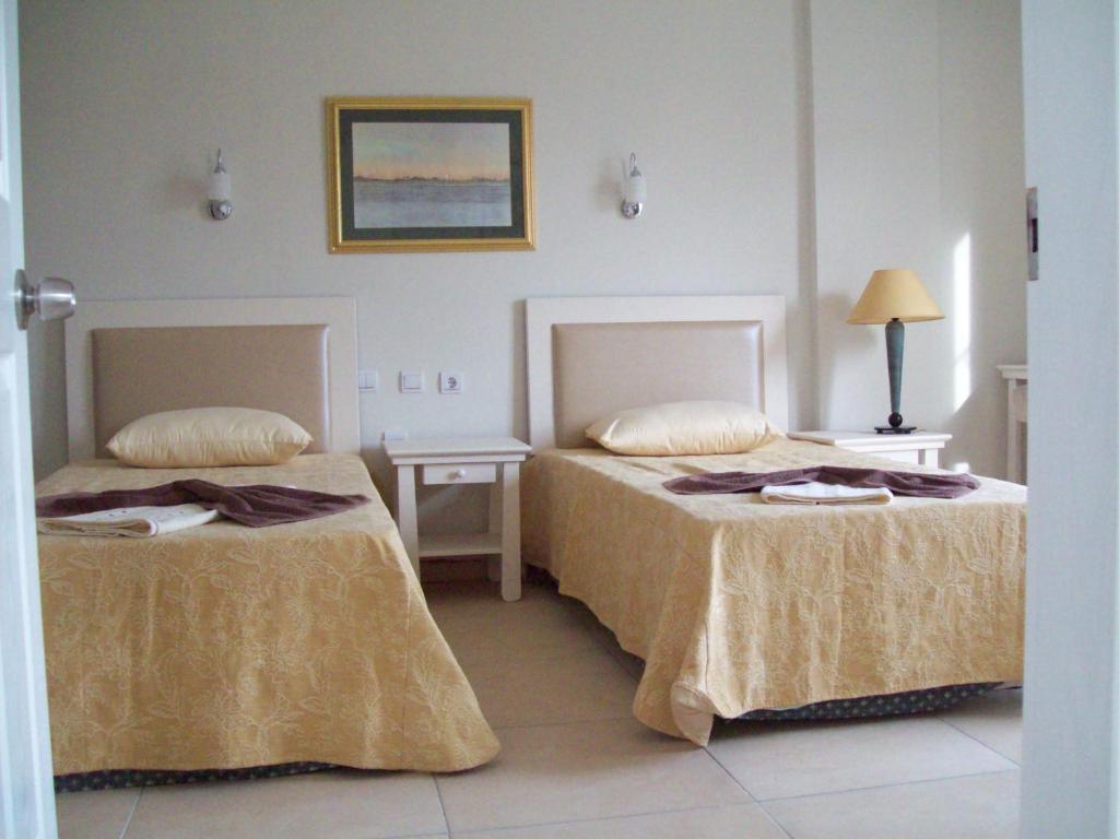 Standard Double or Twin Room,44556412:JPEG