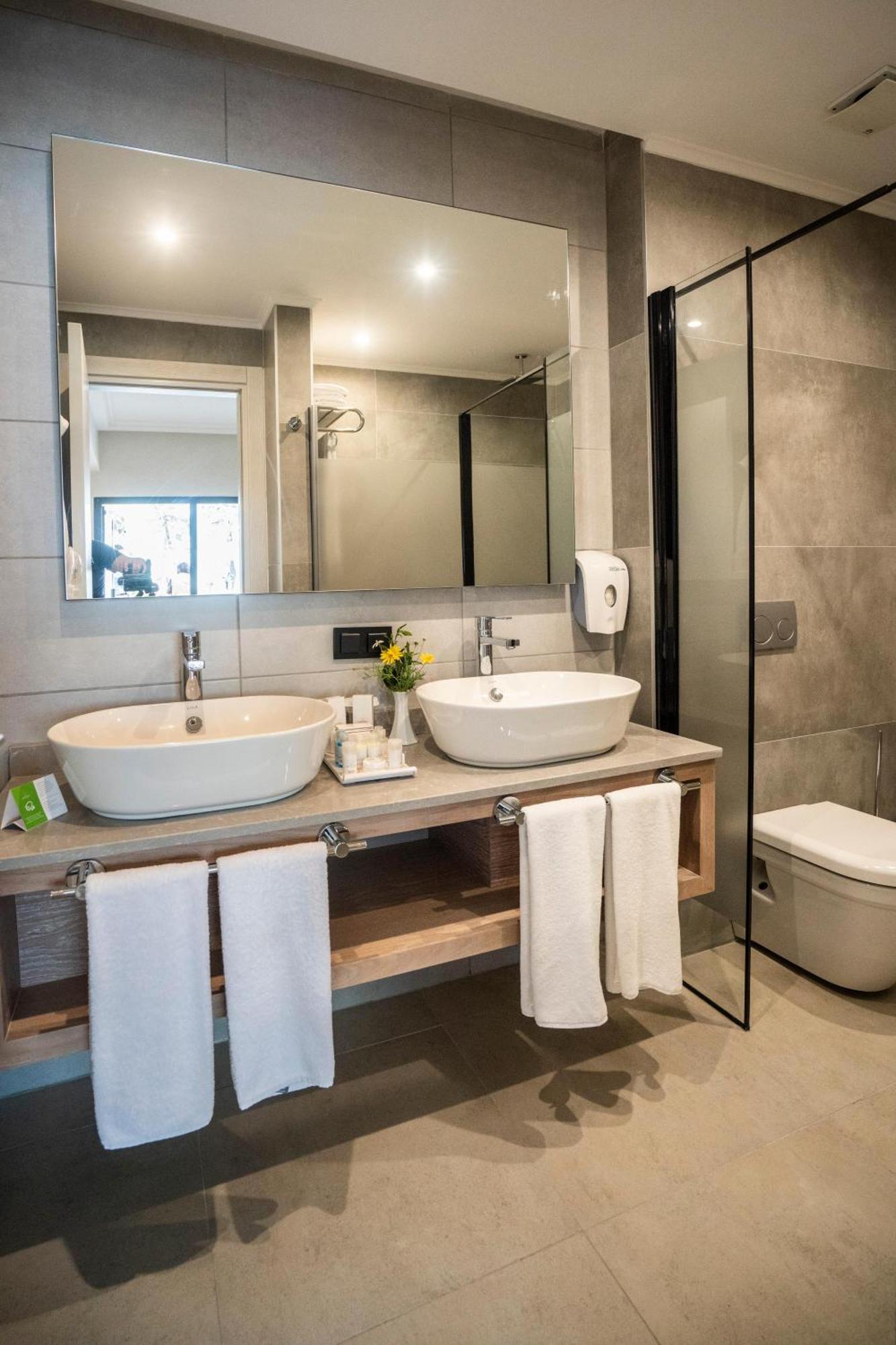 Bungalow-Two Bedrooms Garden View,1558551529:JPEG