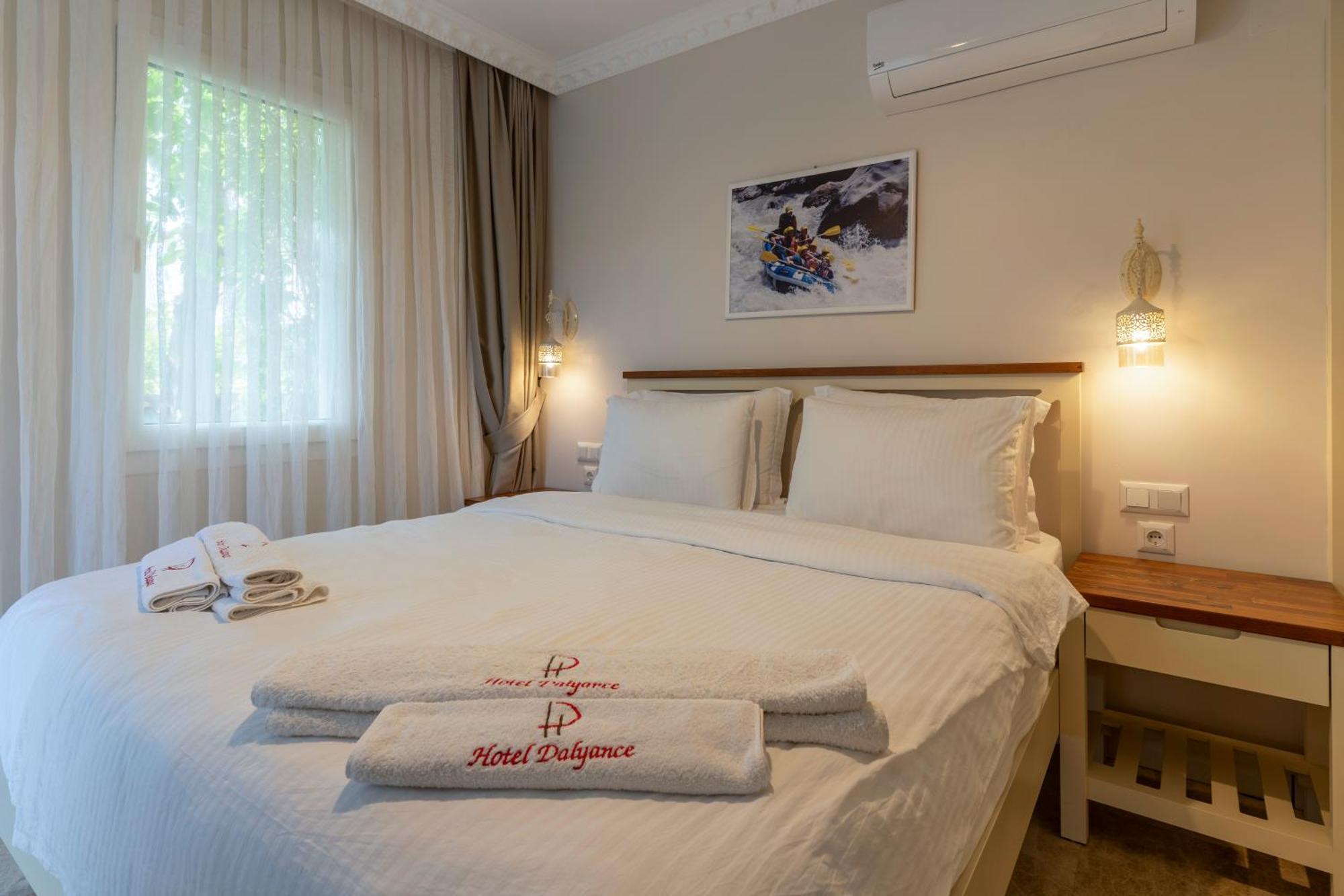 Classic Triple Room,1585504037:JPEG