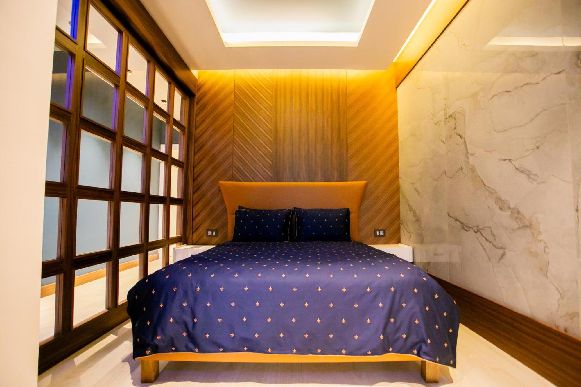 Deluxe Suite,1595404833:JPEG