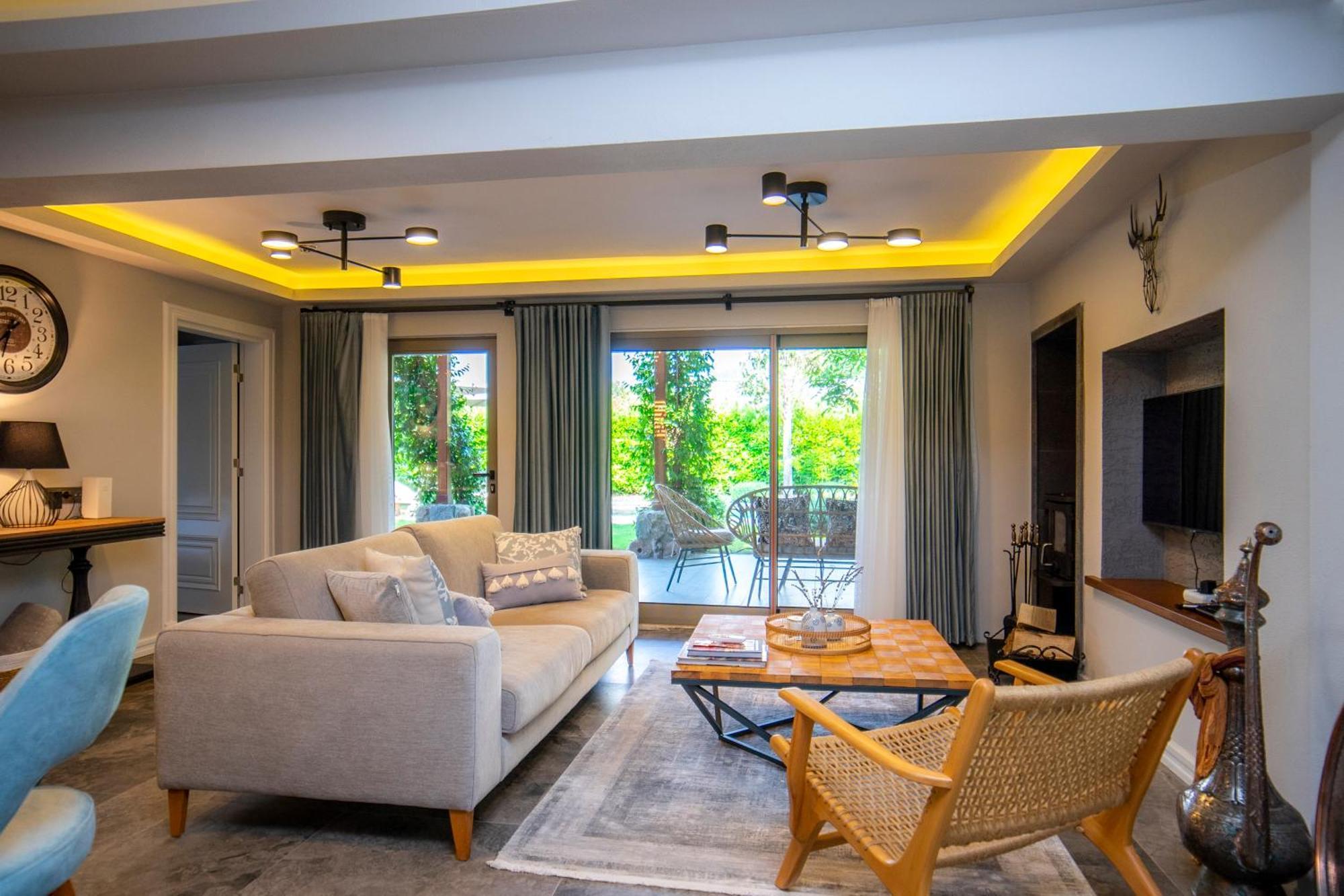 Villa with Private Pool,1596988170:JPEG