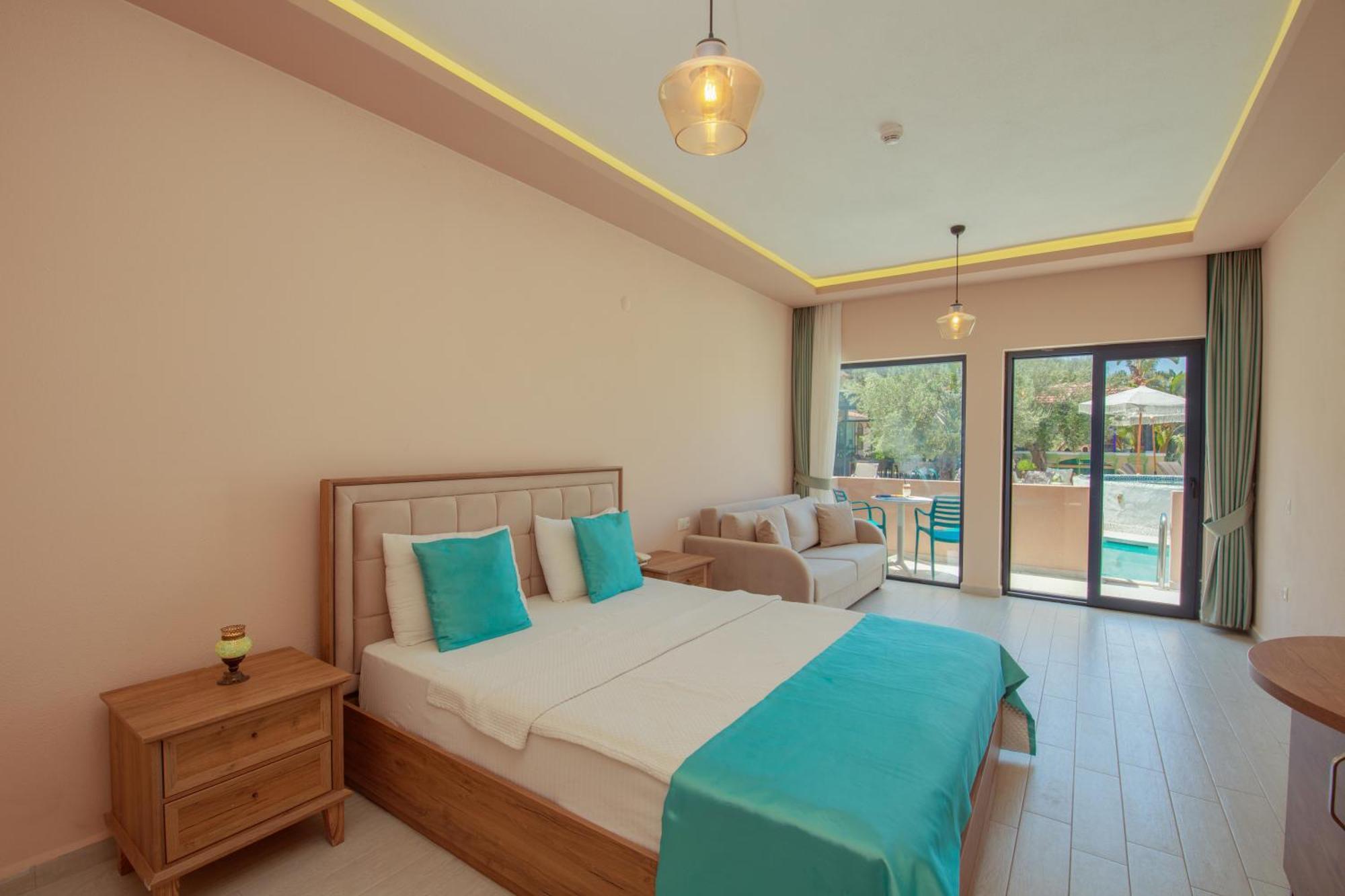 Deluxe Double or Twin Room Pool Access