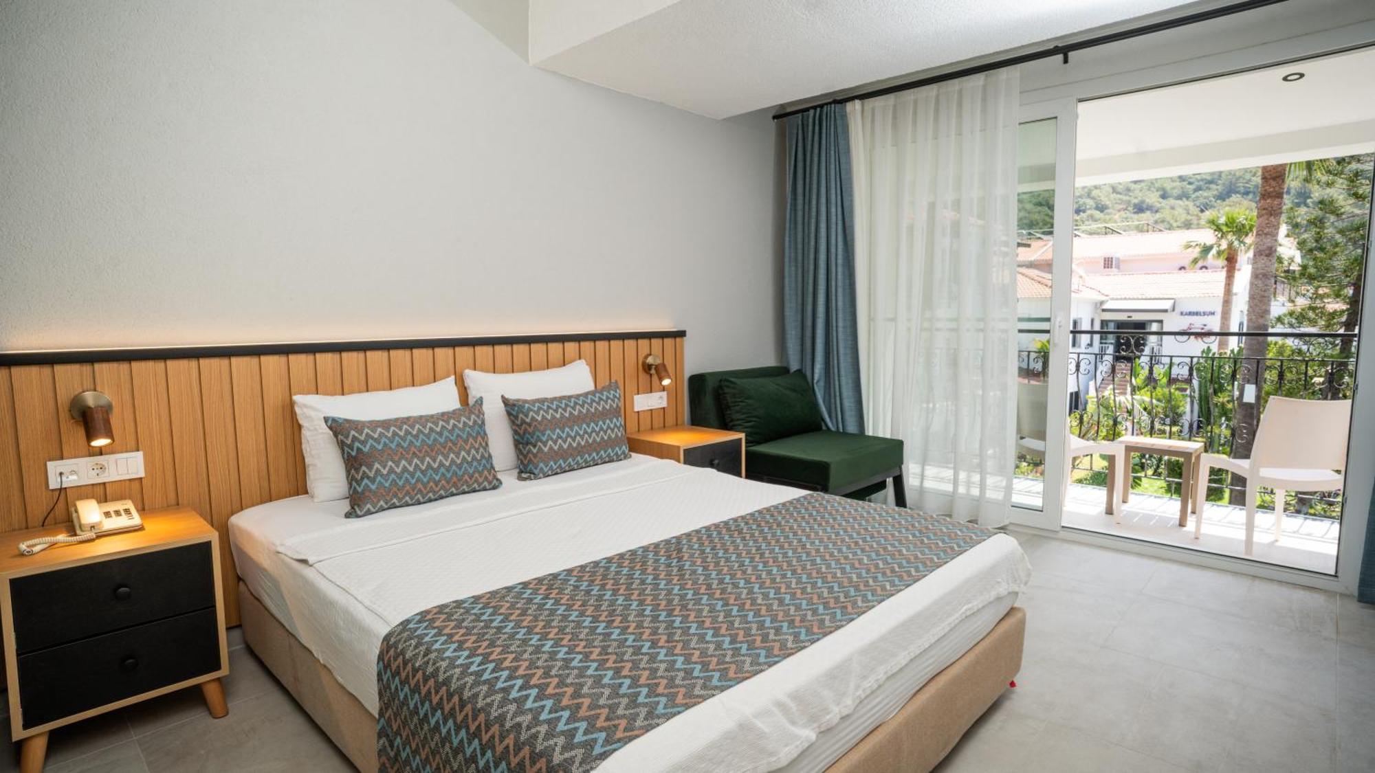 Superior Deluxe Double or Twin Room