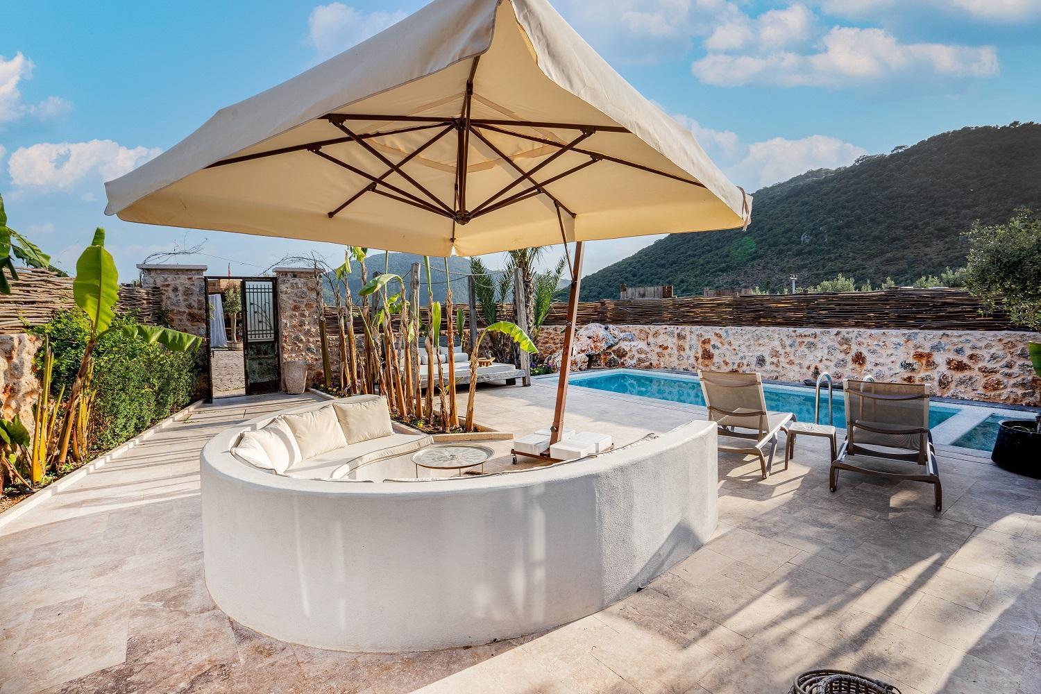Villa Adonis
