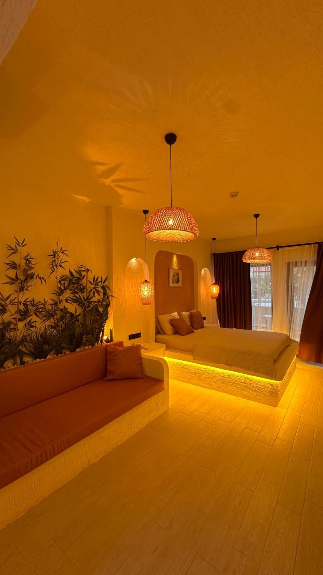 Deluxe Double or Twin Room Pool Access