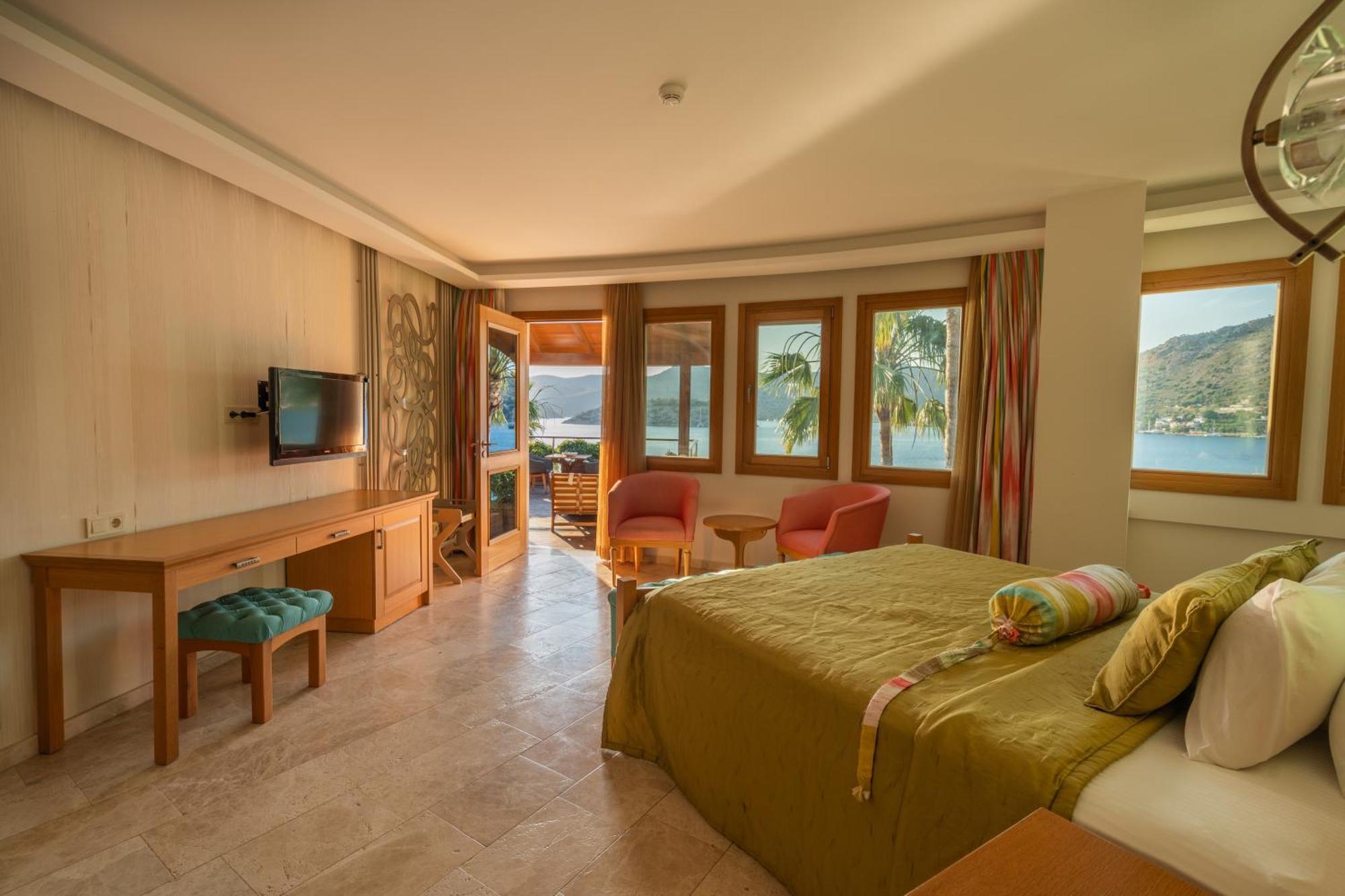 Penthouse Suite,1679588864:JPEG
