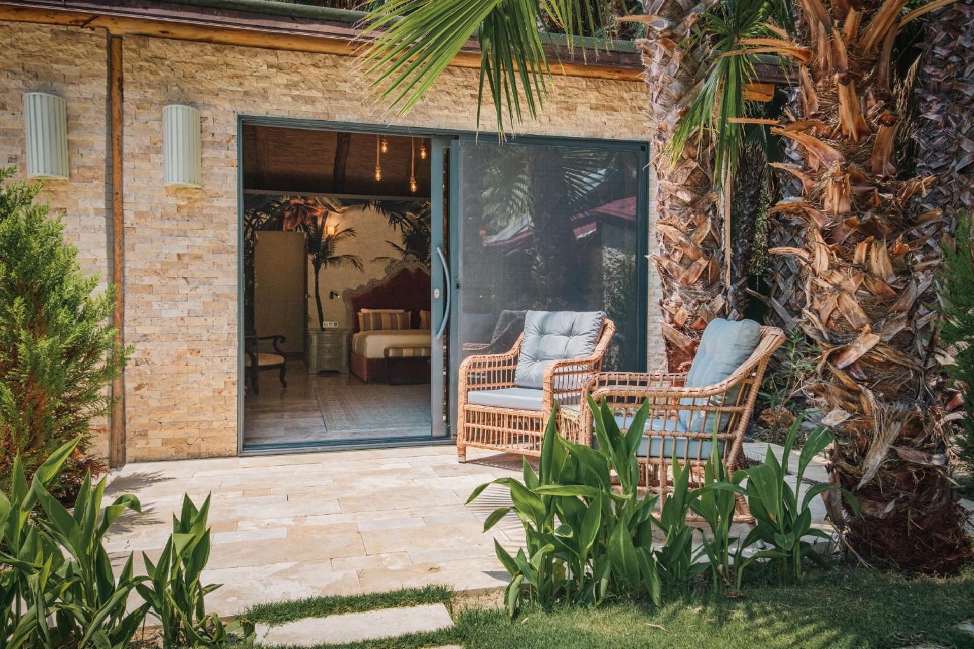 Suite mit Poolblick
