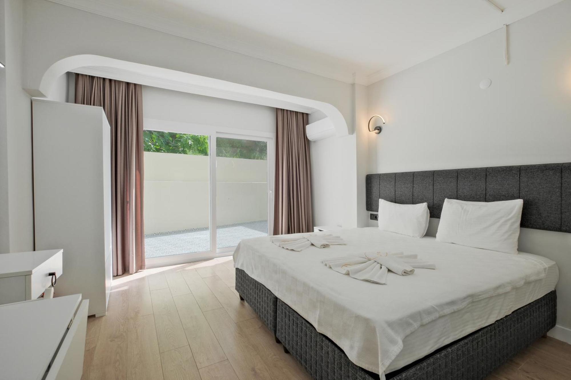 Budget Double Room,1766905707:JPEG