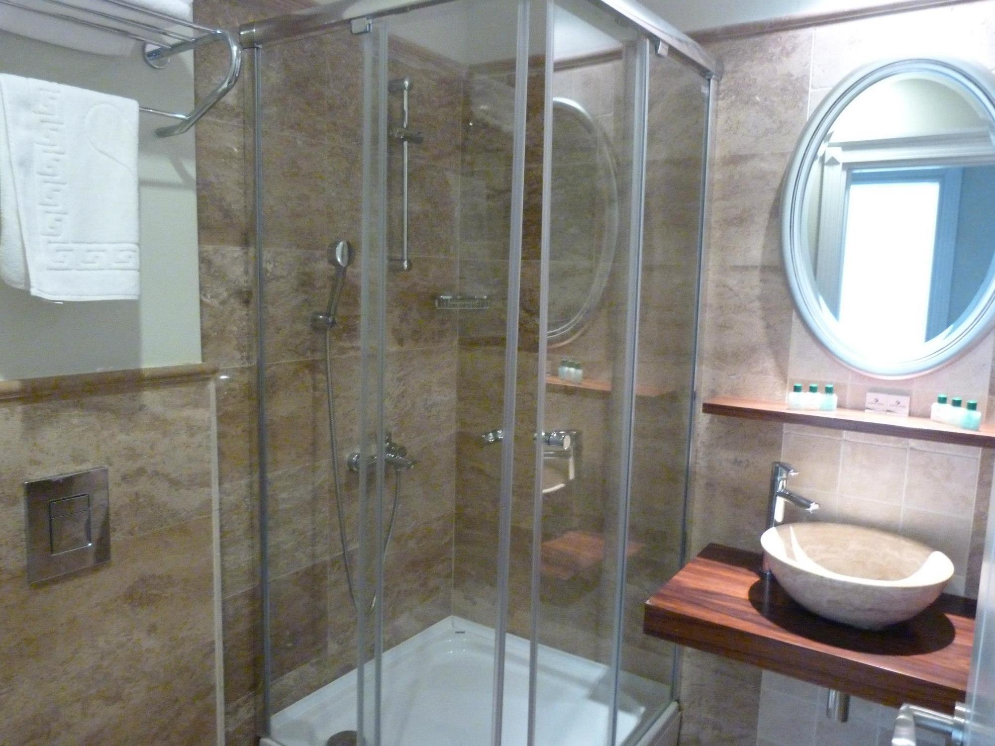 Standard Double or Twin Room,232332856:JPEG