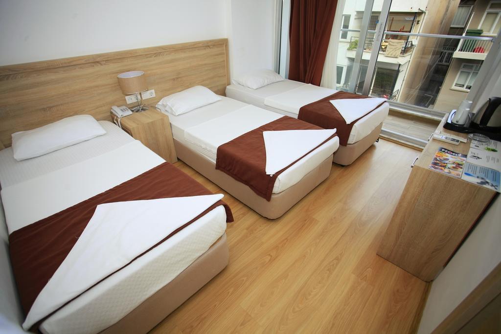 Triple Room,325743589:JPEG