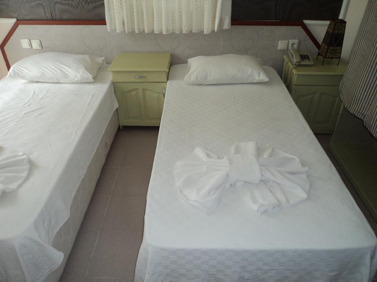 Budget Double Room,648758652:JPEG