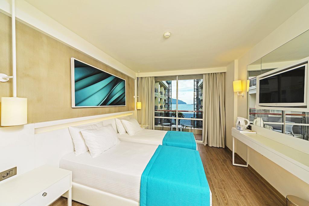 Standard Double or Twin Room Partial Sea View,68488991:JPEG