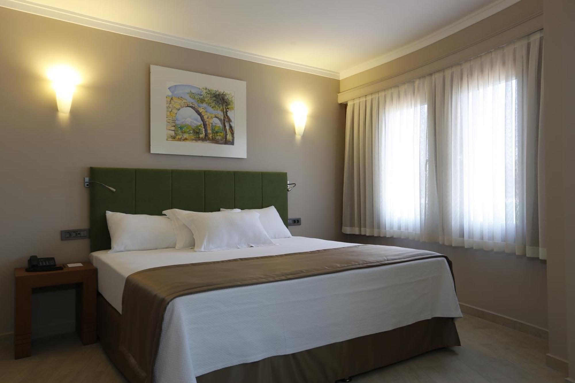 Junior Suite,687609450:JPEG