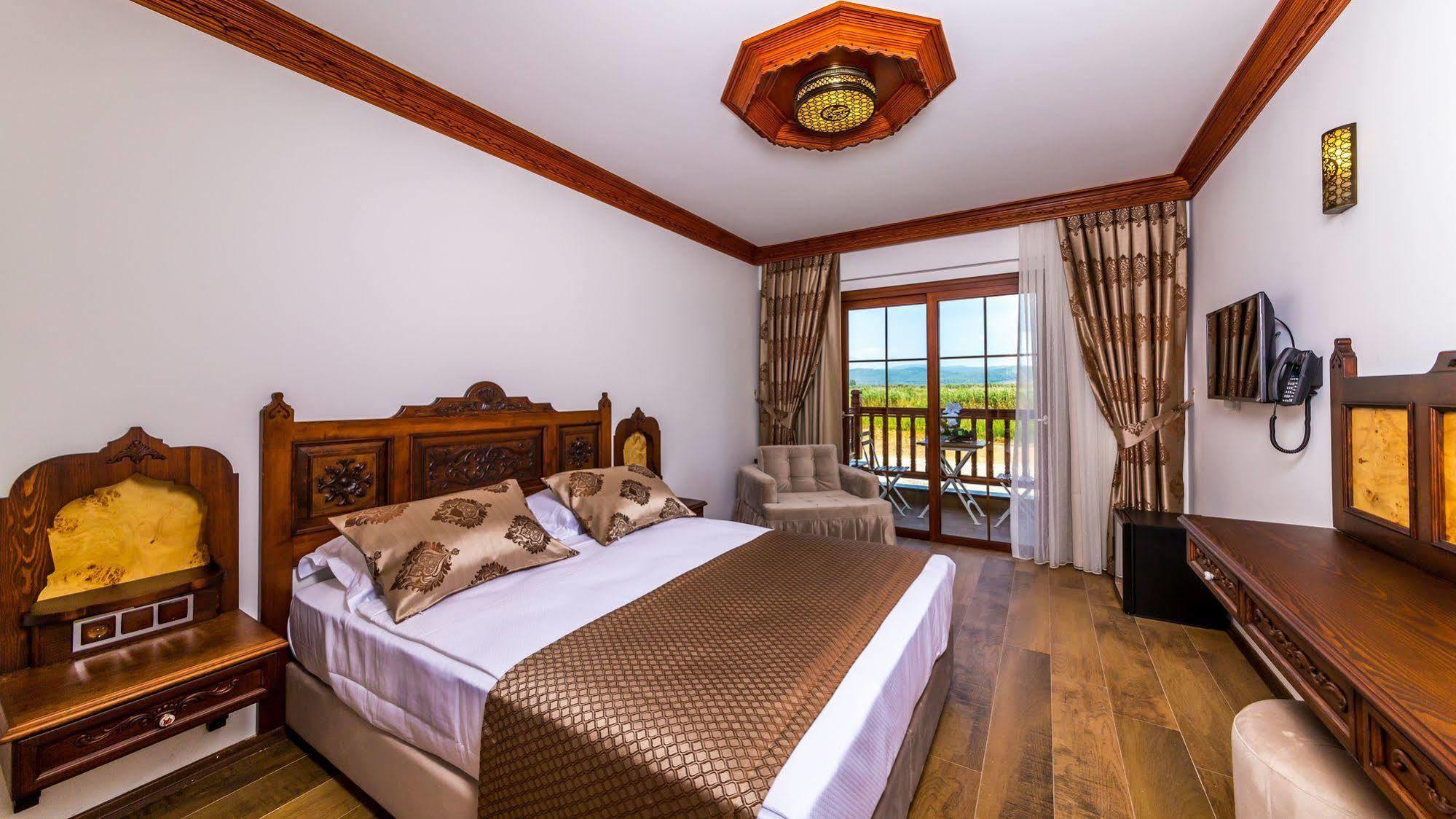 Deluxe Çift Kişilik Oda - Balkonlu