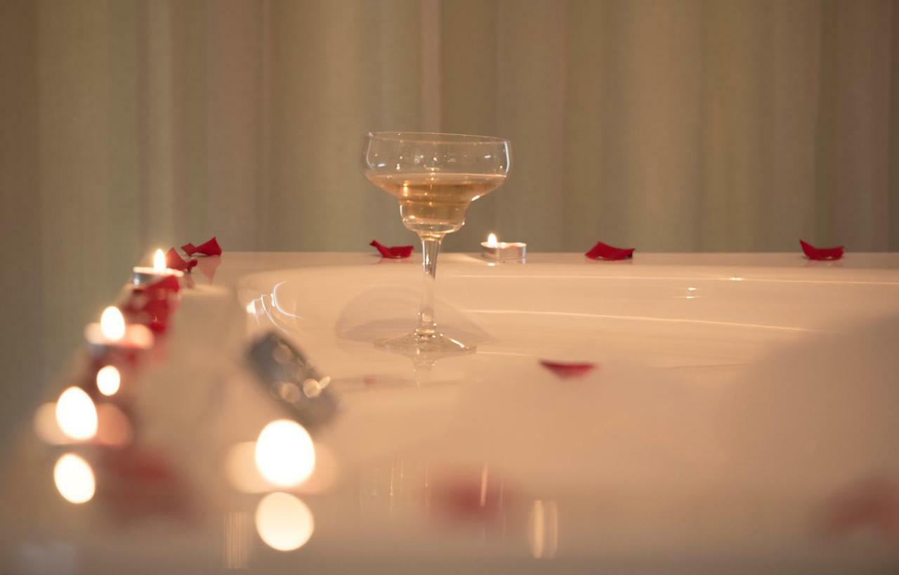 Honeymoon Room