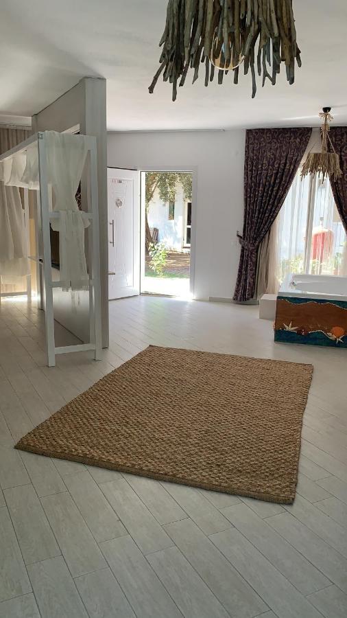 Honeymoon Room