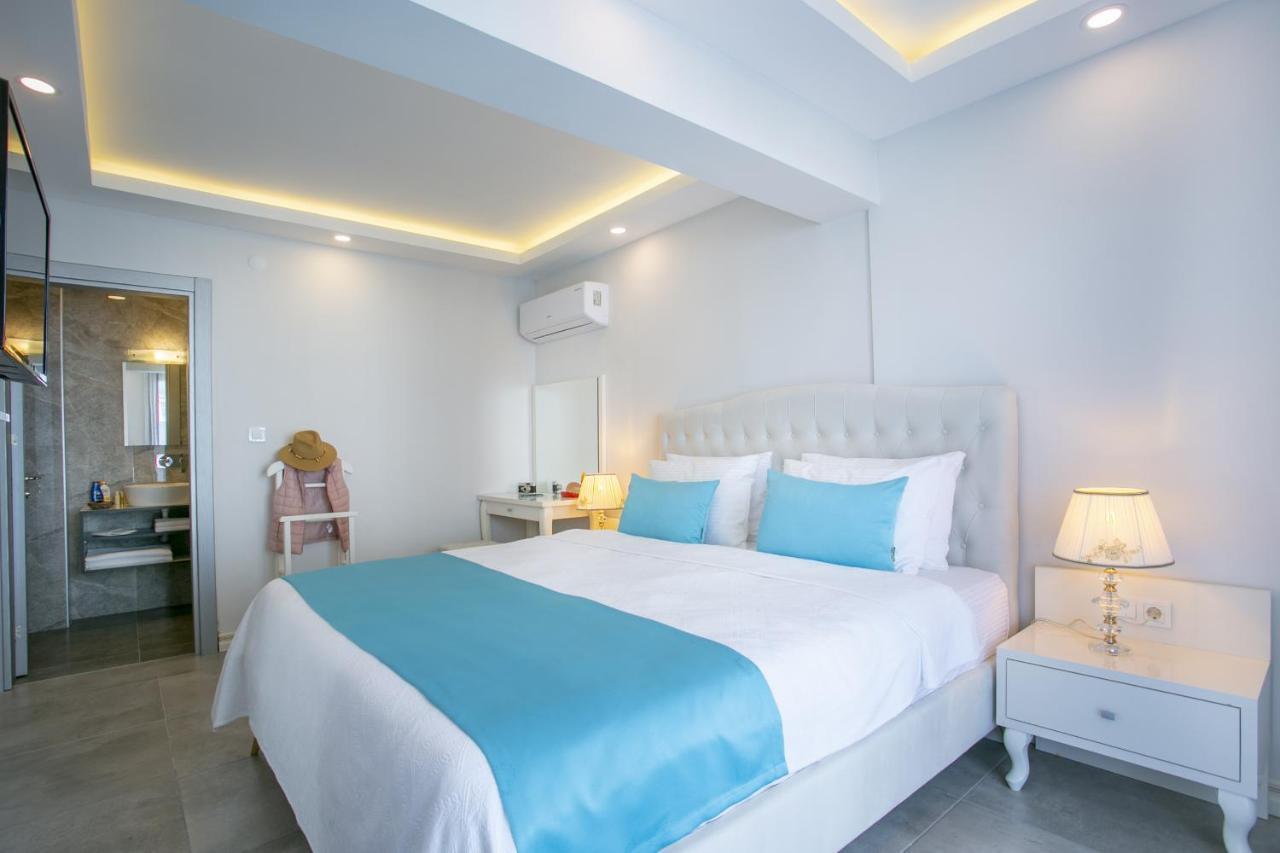Double Swim-up Room,983730271:JPEG