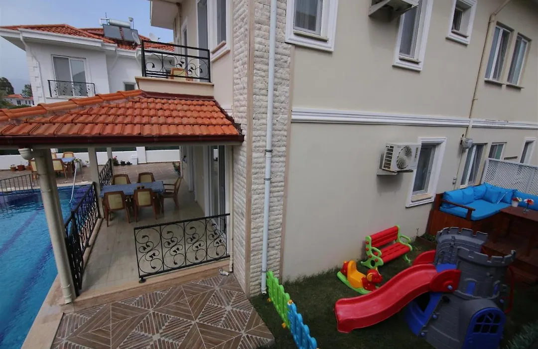 Villa Heyday-1