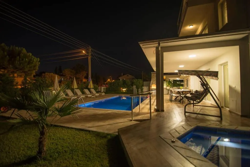 Crescent Twins- Blue Villa-1