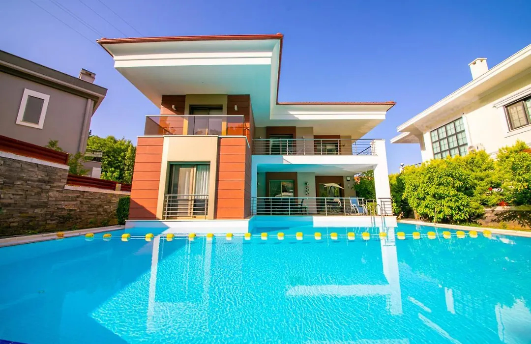 Villa Paris Marmaris Daily Weekly Rentals-1