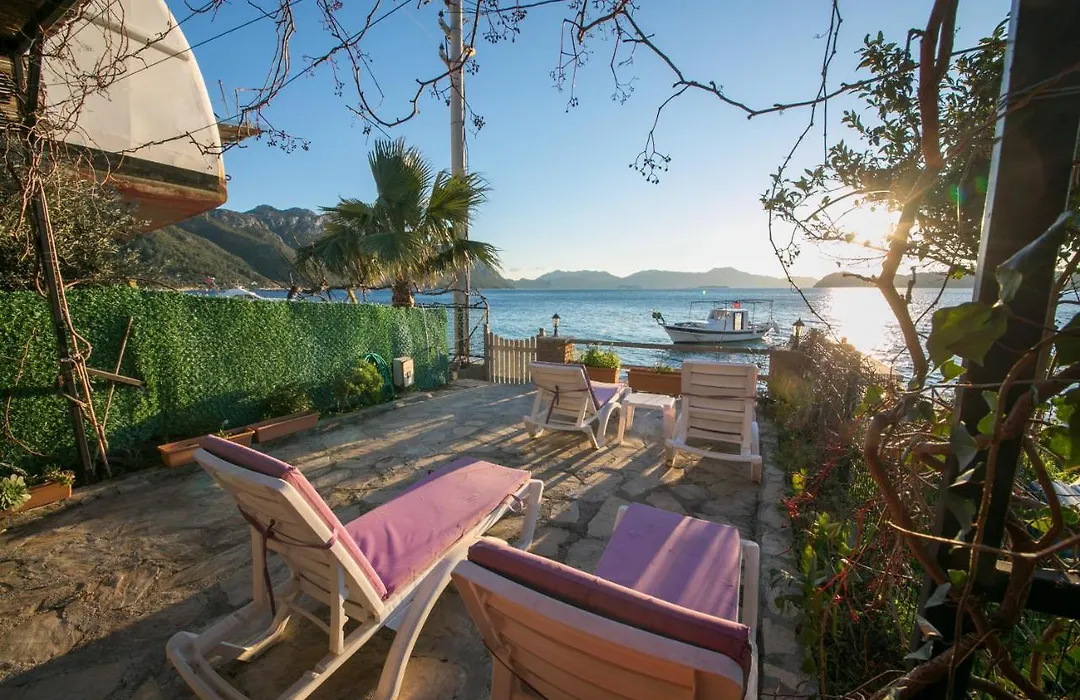 Soeguet Deniz Evi Daily Weekly Rentals-1