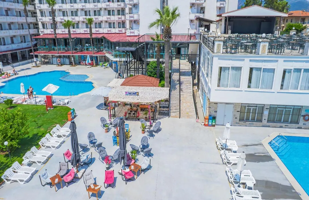 Club Pineta Hotel-1