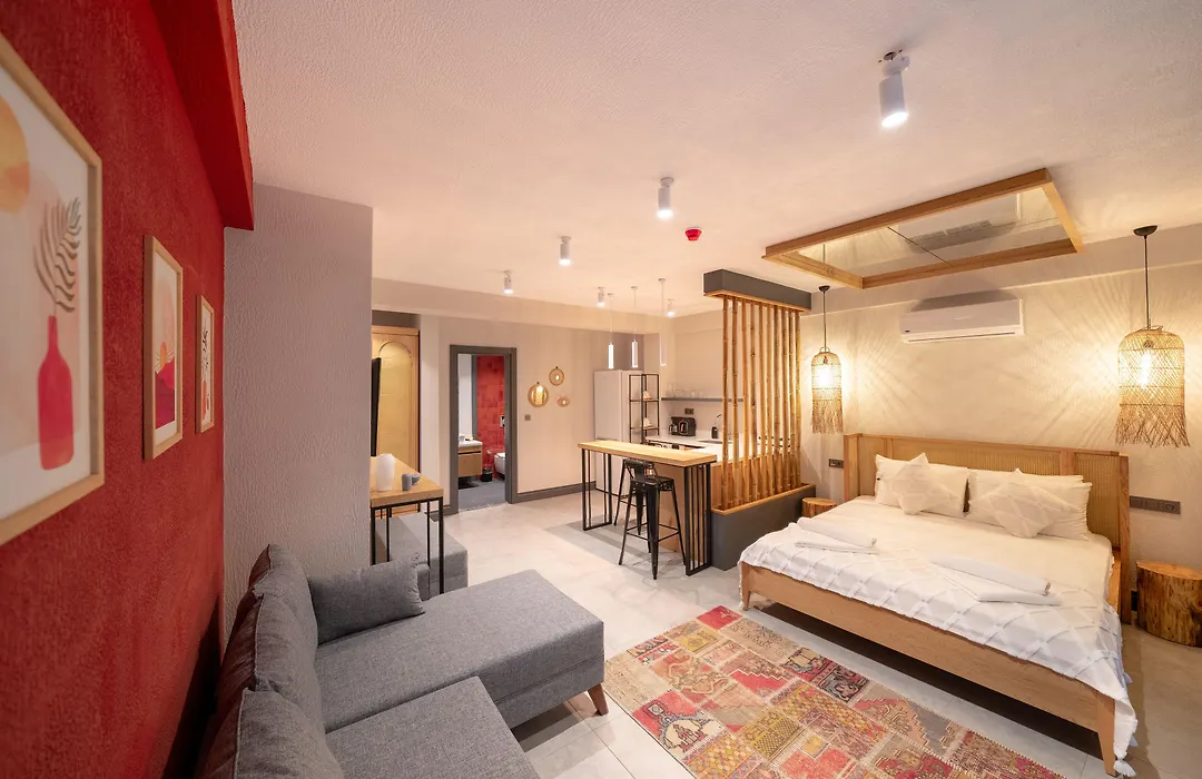 Reddoors Suites Sea View-1
