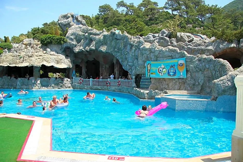 Grand Aquarium Apart-1
