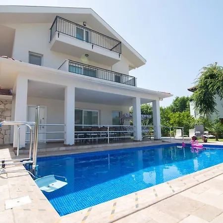 Crescent Twins- Blue Villa-3
