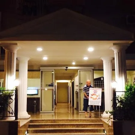 Hotel Green Palm-2