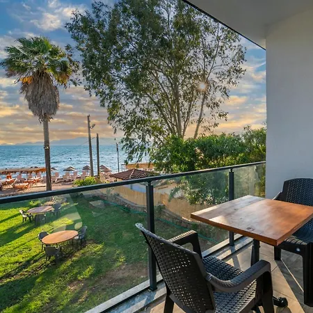 Kensington Kerdime Beach-3