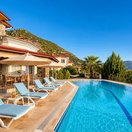 Villa Oasis: Private Pool Retreat with Garden-3