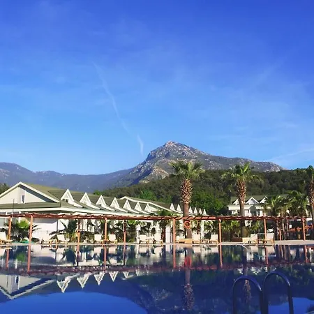 Green Forest Holiday Village-2
