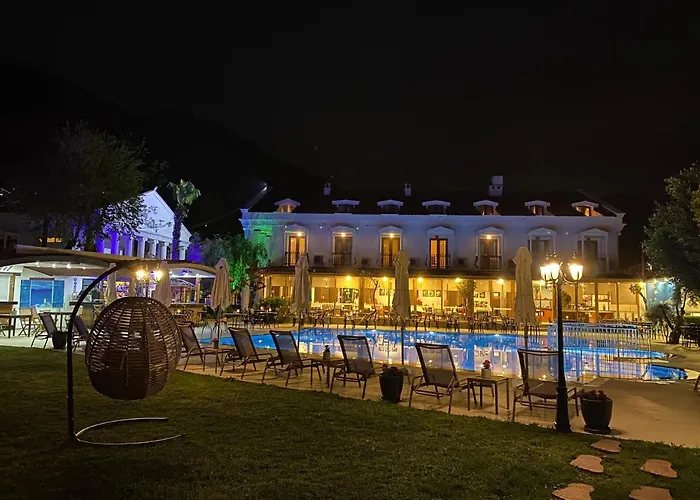 Готелі в Гьоджек