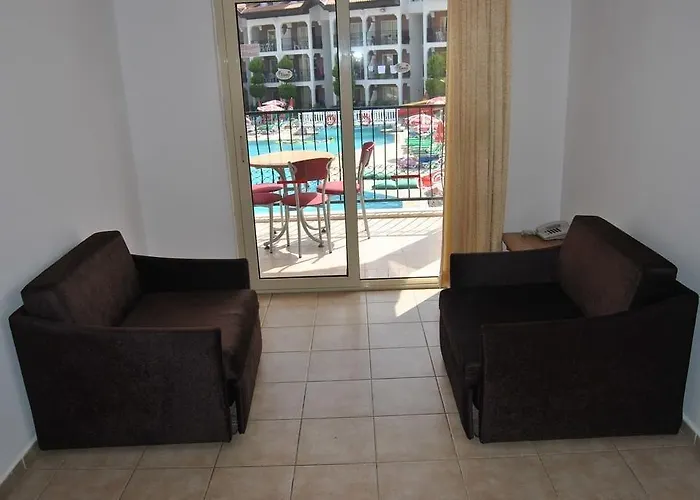 Club Ekinci Palace İçmeler