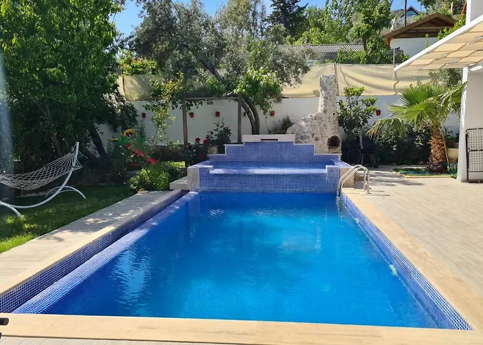 Villa With Jacuzzi And Backyard In Kalkan Fethiye