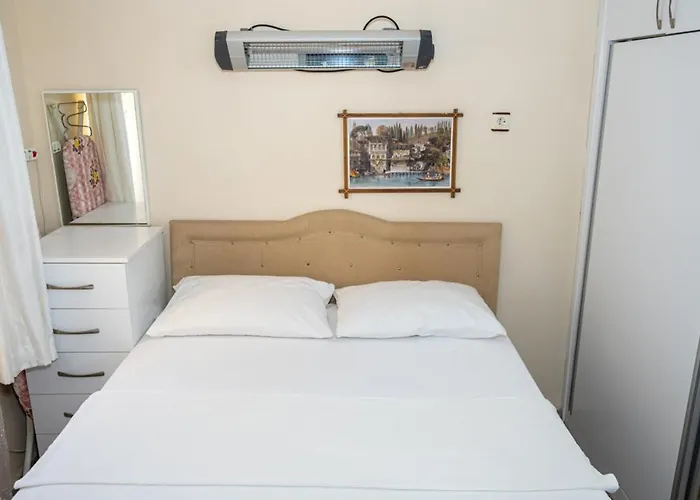 Huisdiervriedelijke Lovely Apartment 1-Min Walk To Beach In Marmaris