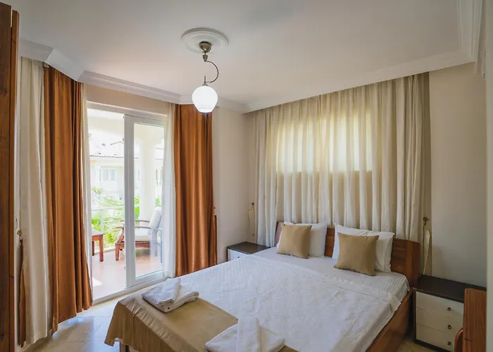 Sunset Beach Resort Aqua Lettings Fethiye mit Pool