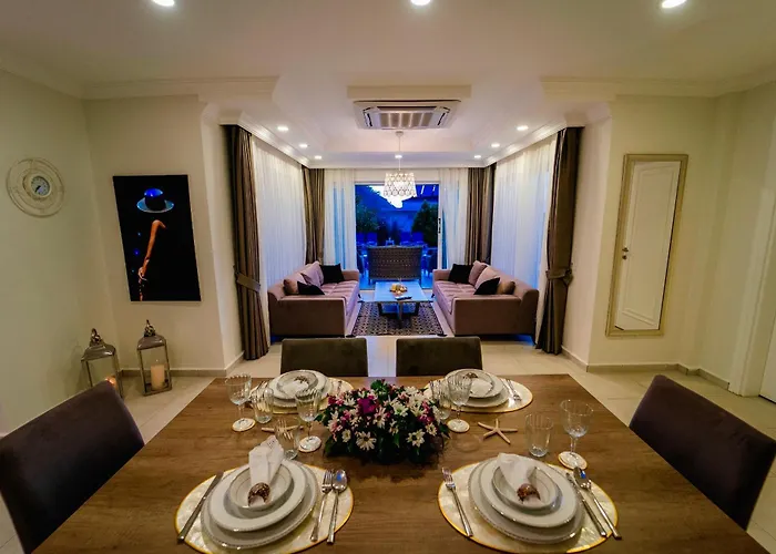 Villa Fortuna Oludeniz , 5 Bedroom, Large Swimming Pool, Modern Design with Pool