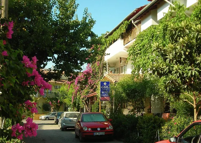 Pet friendly Rose Pension Dalyan