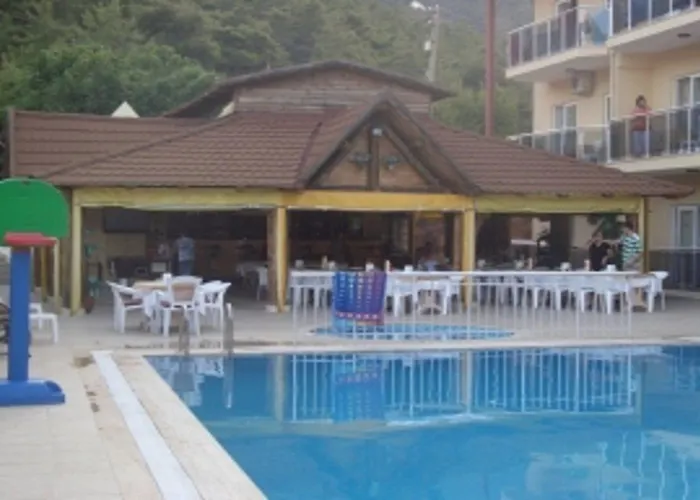 Club Tokmak Hotel İçmeler